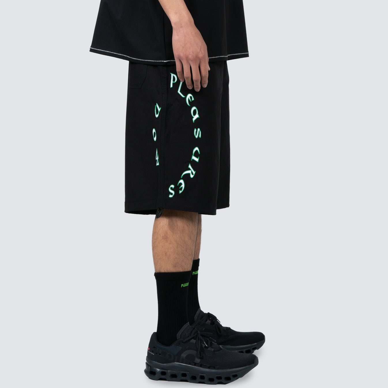 Adventure Cargo Shorts Black