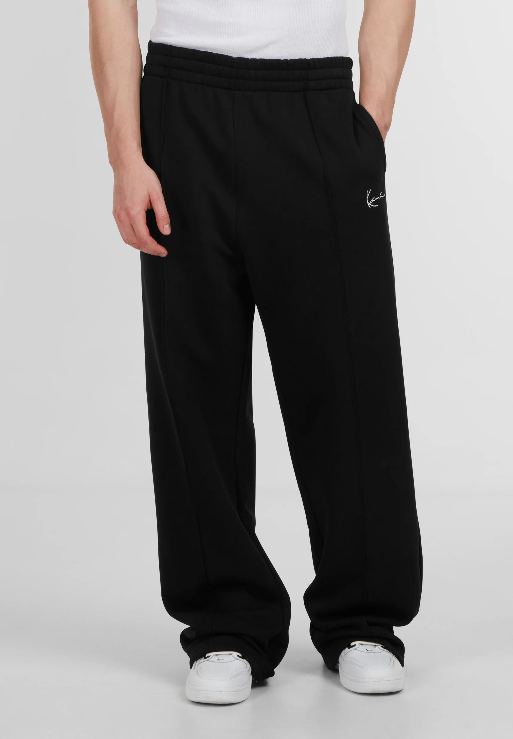 Signature Straight Leg Sweatpants black