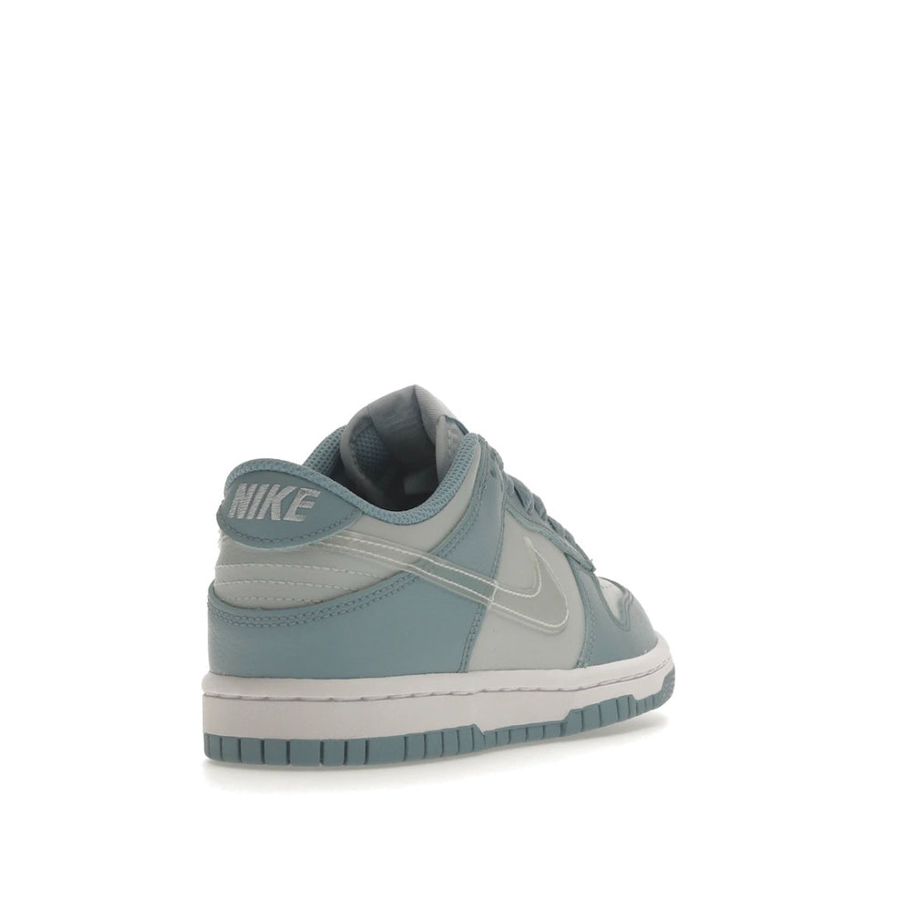 Nike dunk low clear blue swoosh (GS)