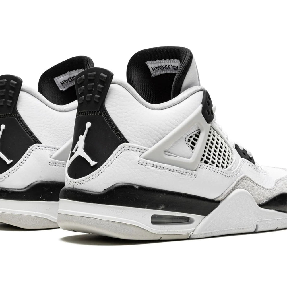 
                      
                        jordan 4 Retro military black (GS)
                      
                    