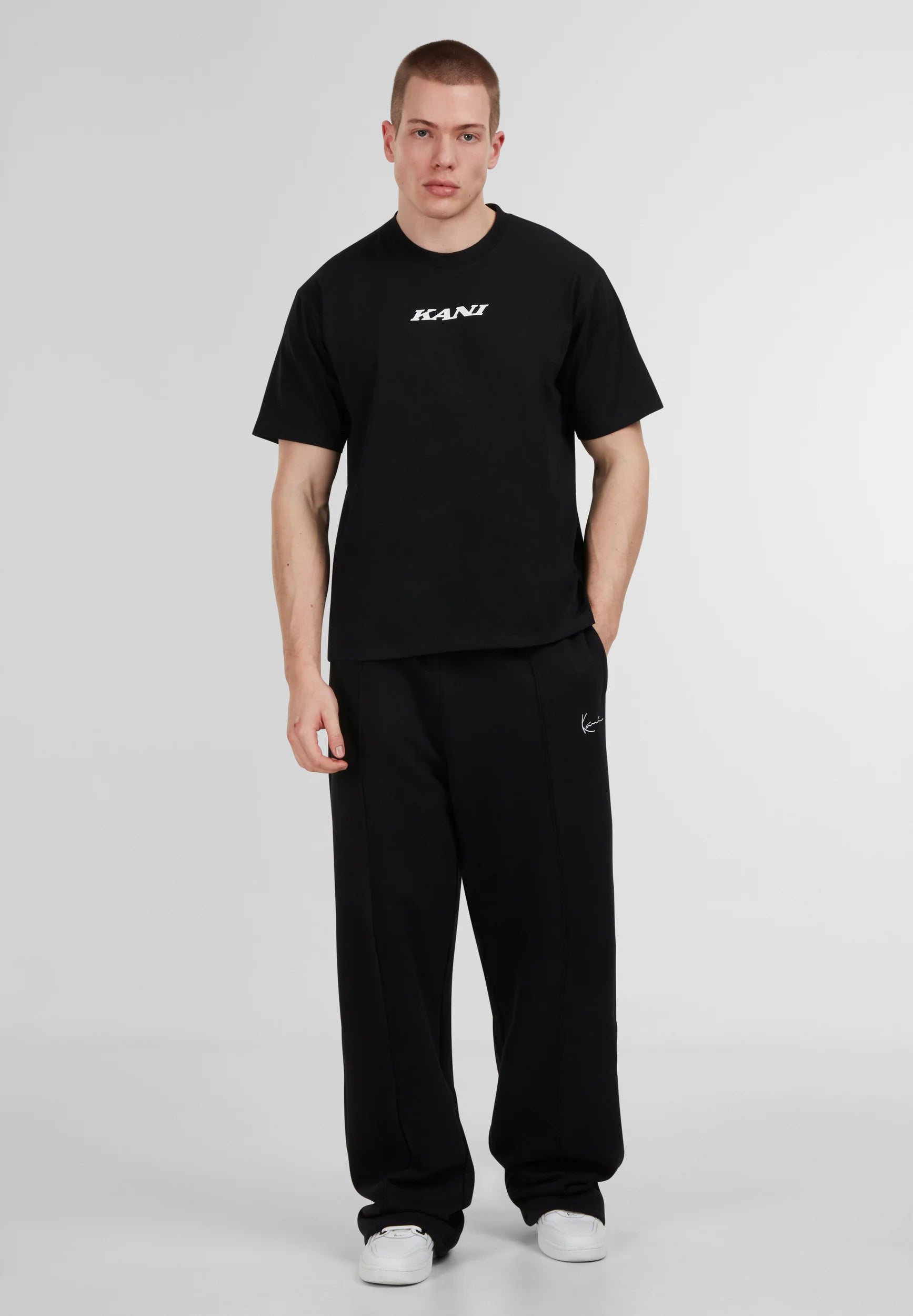 Signature Straight Leg Sweatpants black