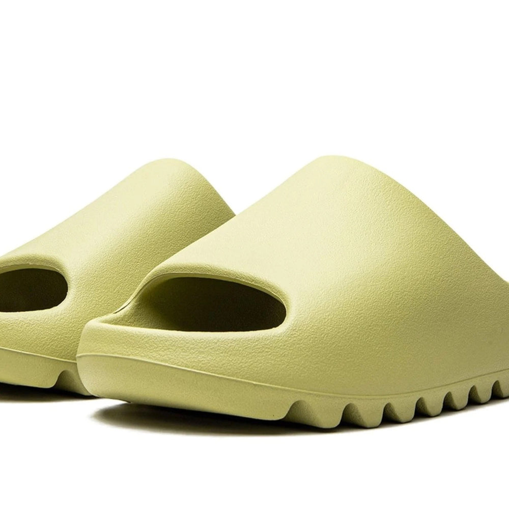 
                      
                        adidas Yeezy Slide Resin
                      
                    