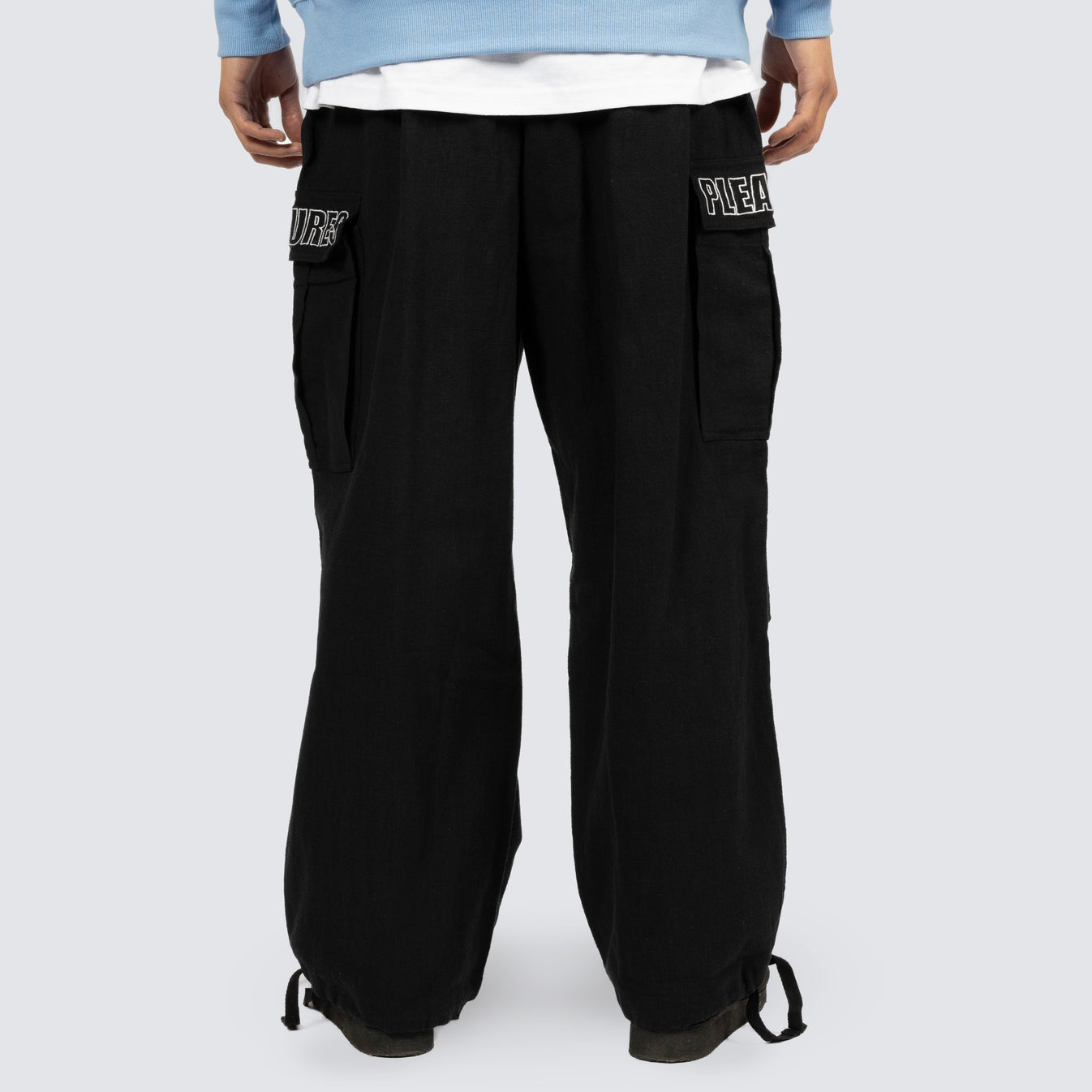 Visitor Wide Cargo Black